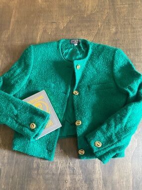 Vintage Wool Green Bouclé Cropped Jacket with Gold Buttons
